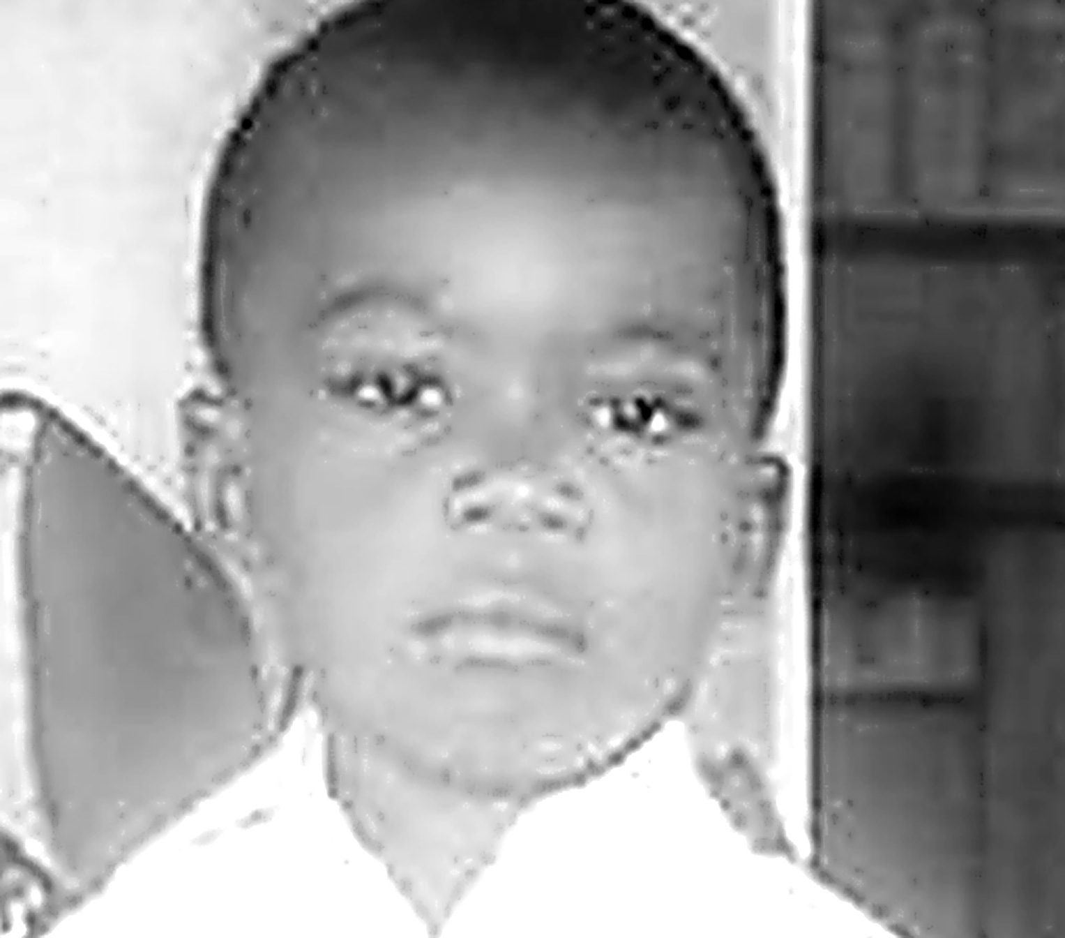 Kalenga 1er enfant, portrait rapproché en noir et blanc